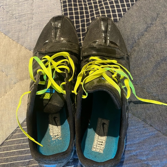 Running spikes - Picture 3 of 3